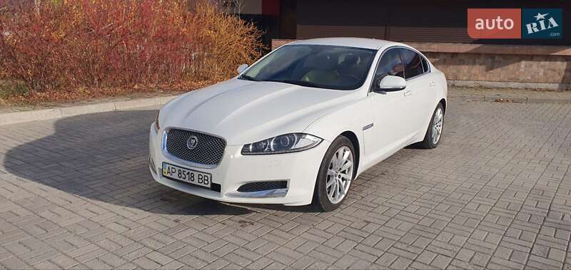 Jaguar XF 2013