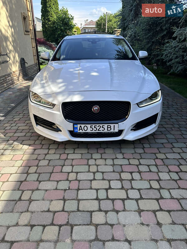 Jaguar XE 2016