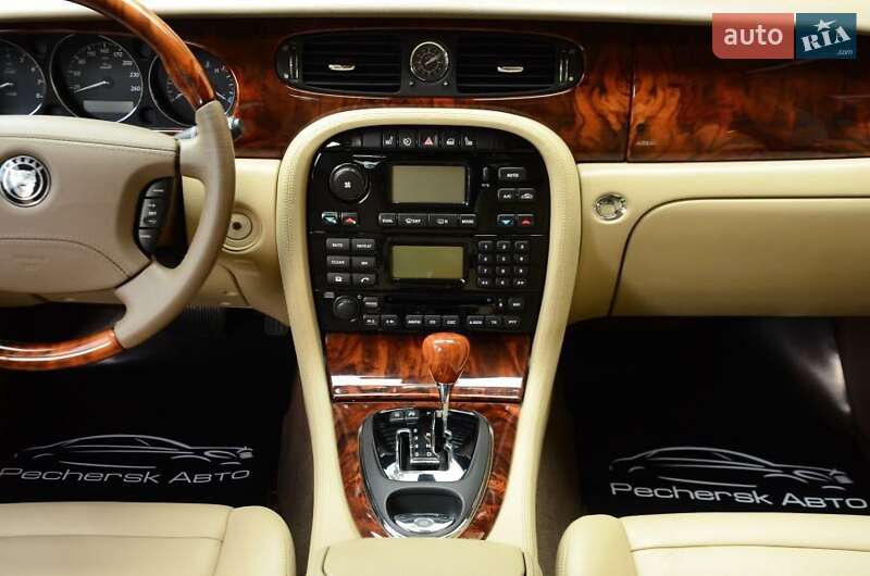 Jaguar XJ 2006