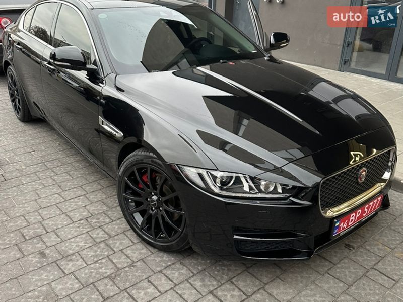 Jaguar XE 2018