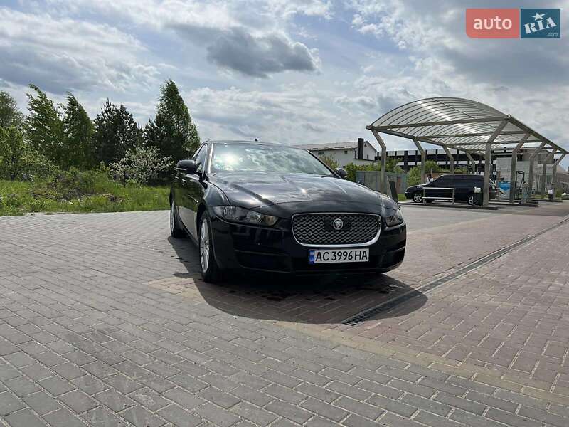 Jaguar XE 2018
