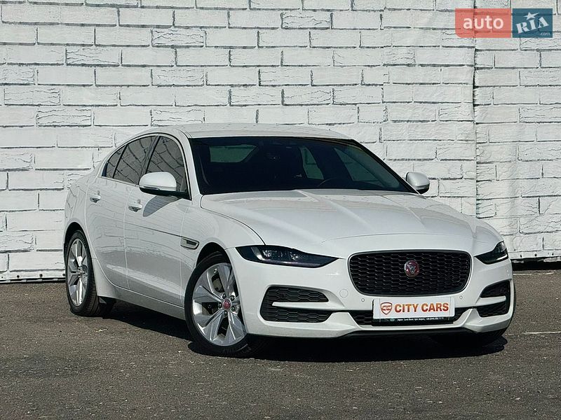 Jaguar XE 2020