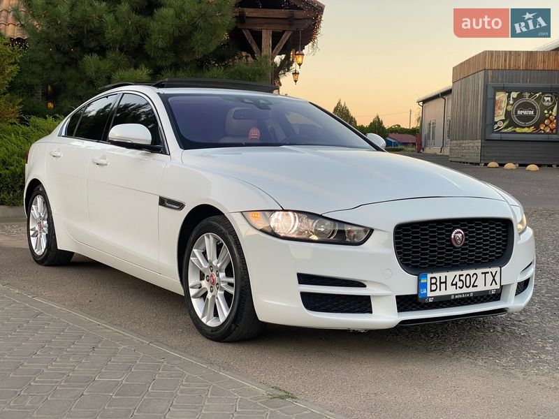 Jaguar XE 2016