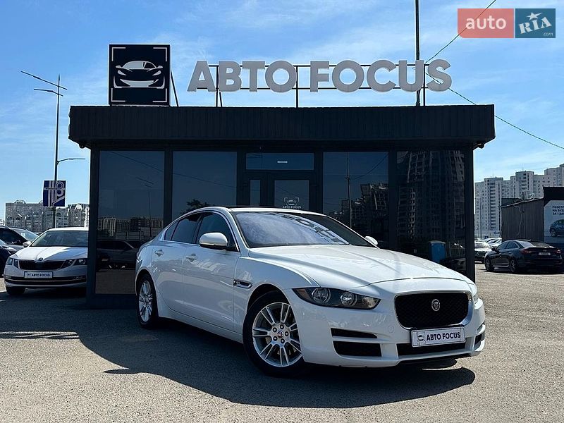 Jaguar XE 2019