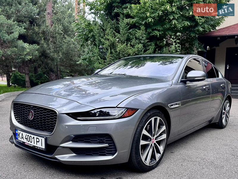 Jaguar XE 2020