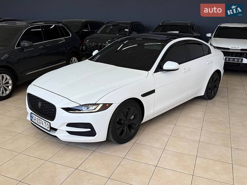 Jaguar XE 2019