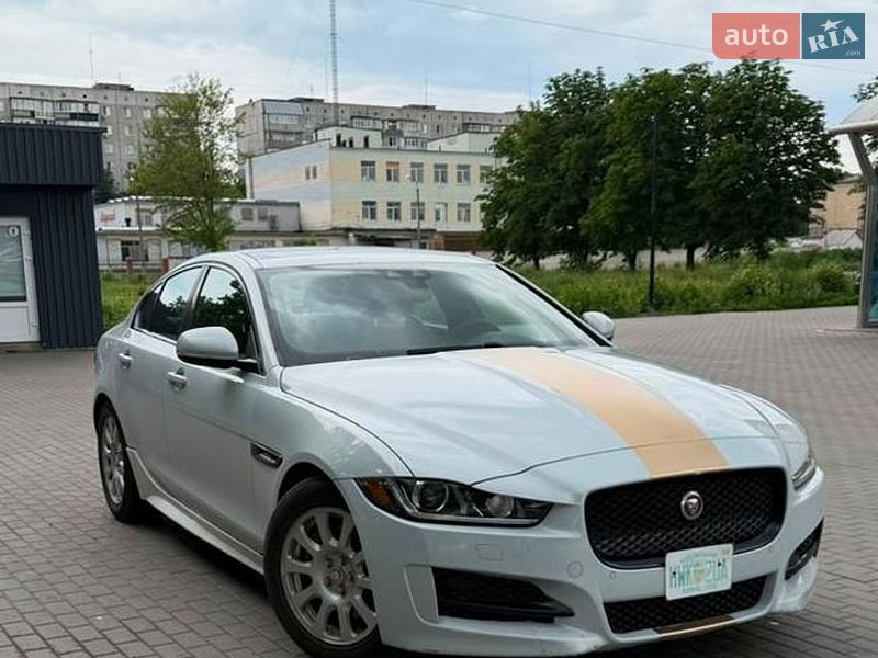 Jaguar XE 2016