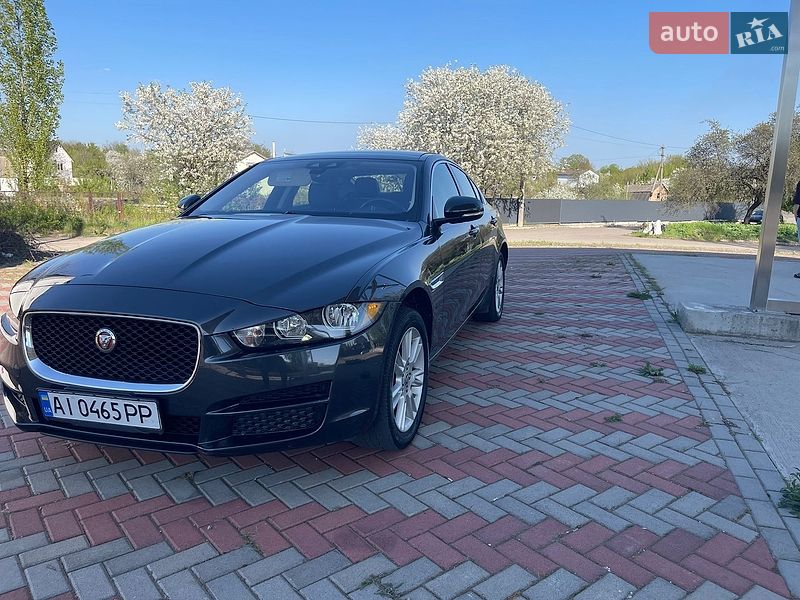 Jaguar XE 2016