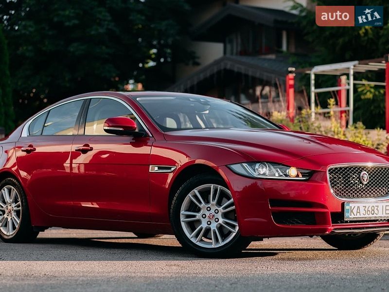 Jaguar XE 2016