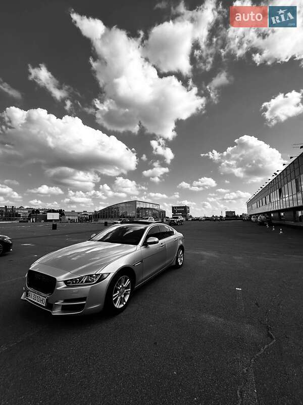 Jaguar XE 2016