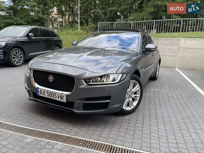 Jaguar XE 2017
