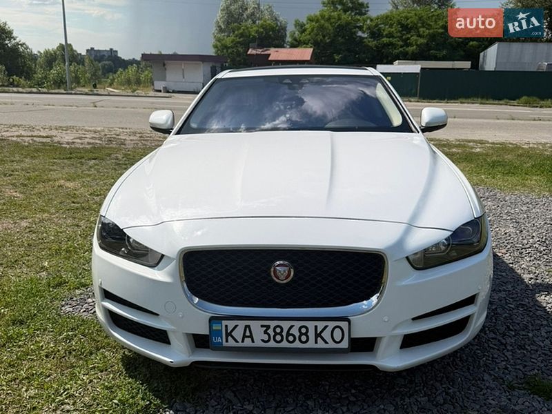 Jaguar XE 2016
