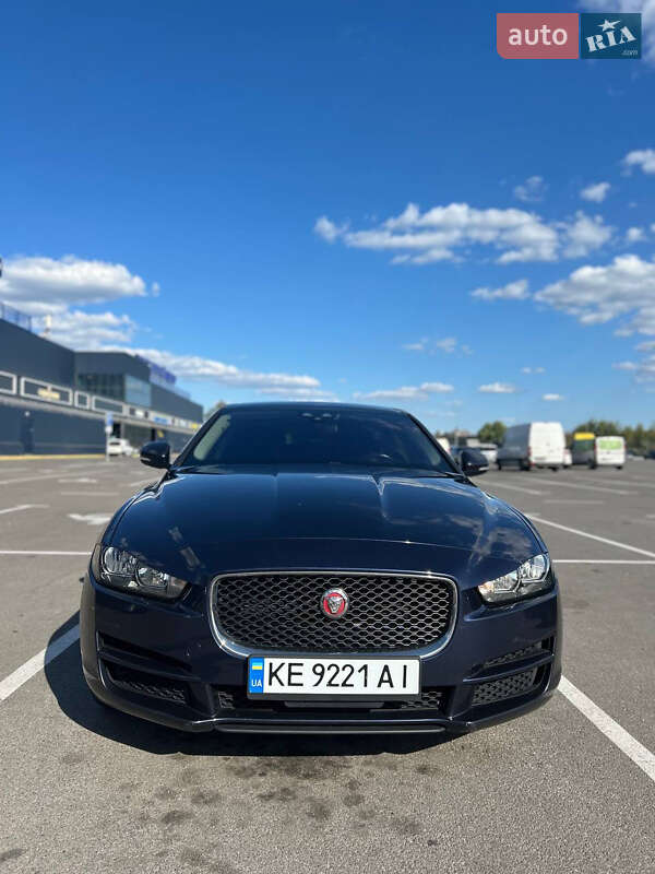 Jaguar XE 2017