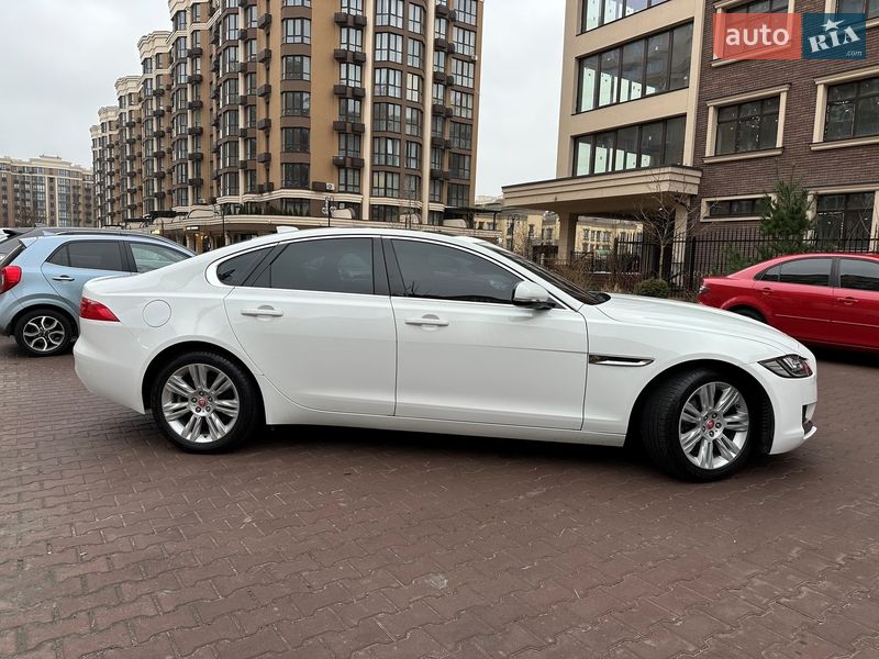 Jaguar XF 2016
