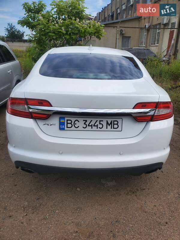 Jaguar XF 2013