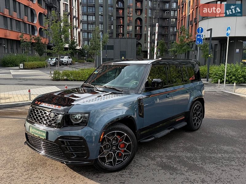 Land Rover Defender 2021