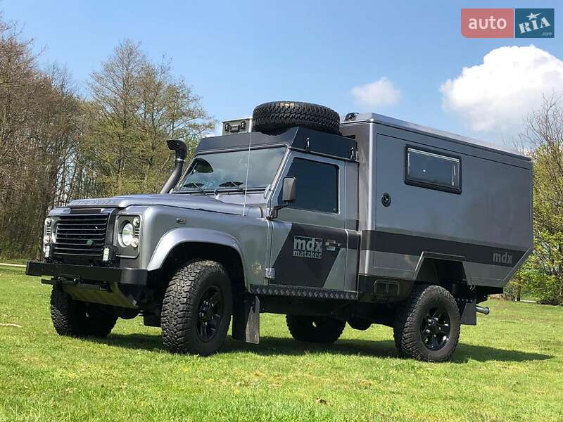 Land Rover Defender 2013