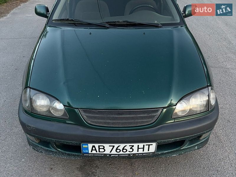 Toyota Avensis 2000