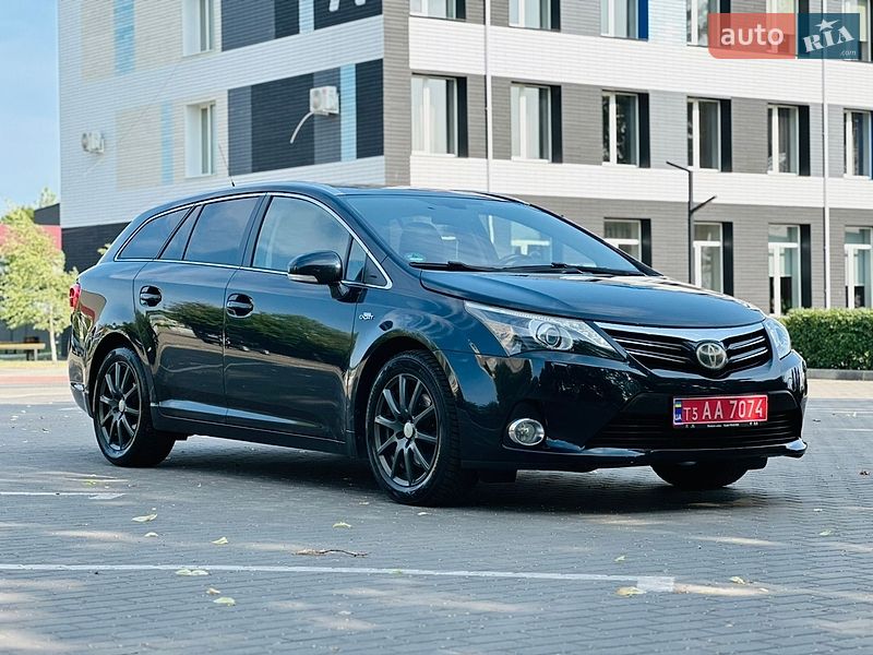 Toyota Avensis 2012