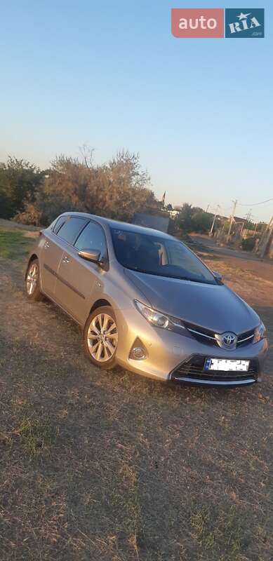 Toyota Auris 2014