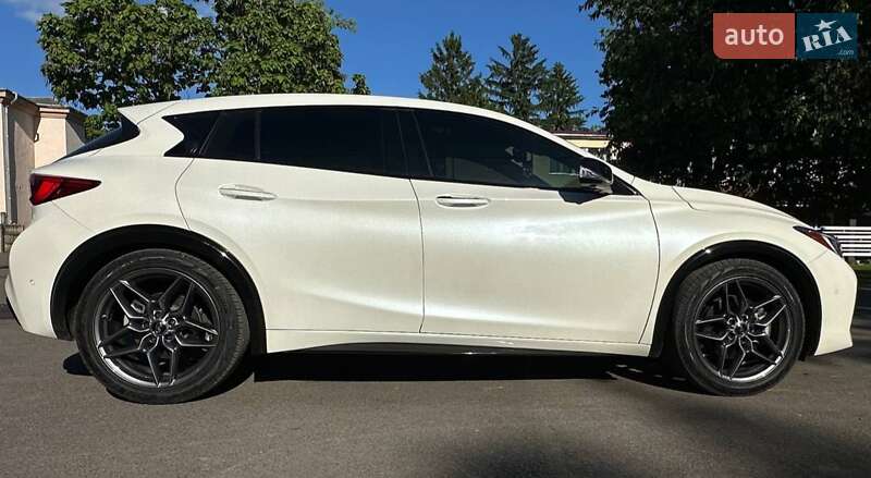 Infiniti QX30 2017