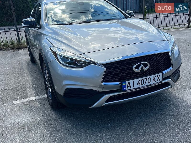 Infiniti QX30 2016
