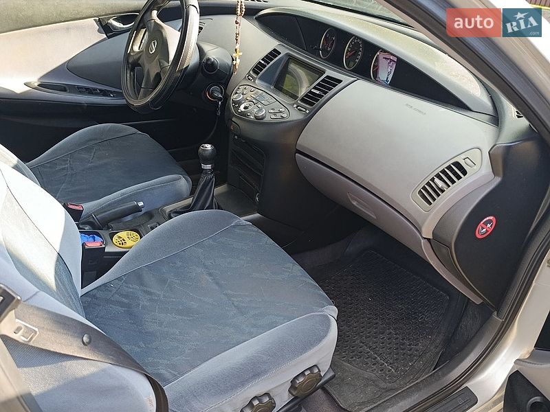 Nissan Primera 2003