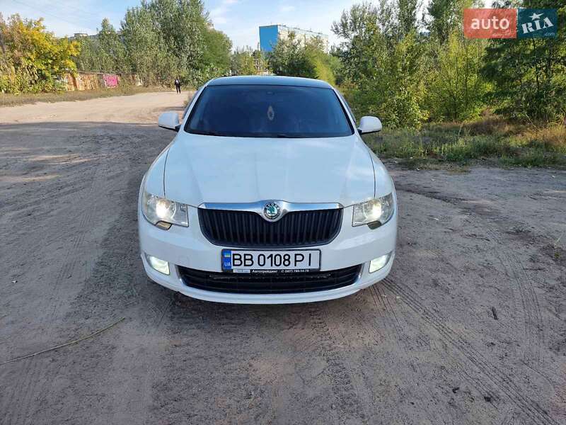 Skoda Superb 2012