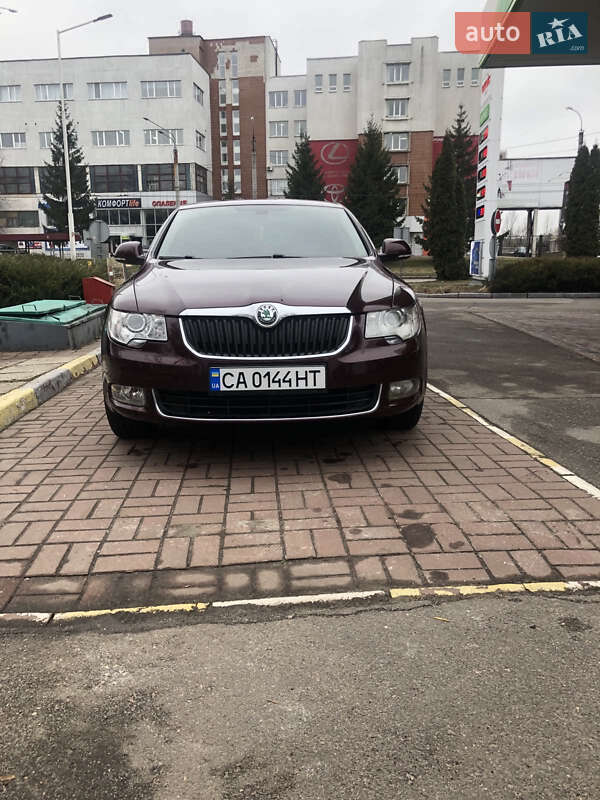 Skoda Superb 2011