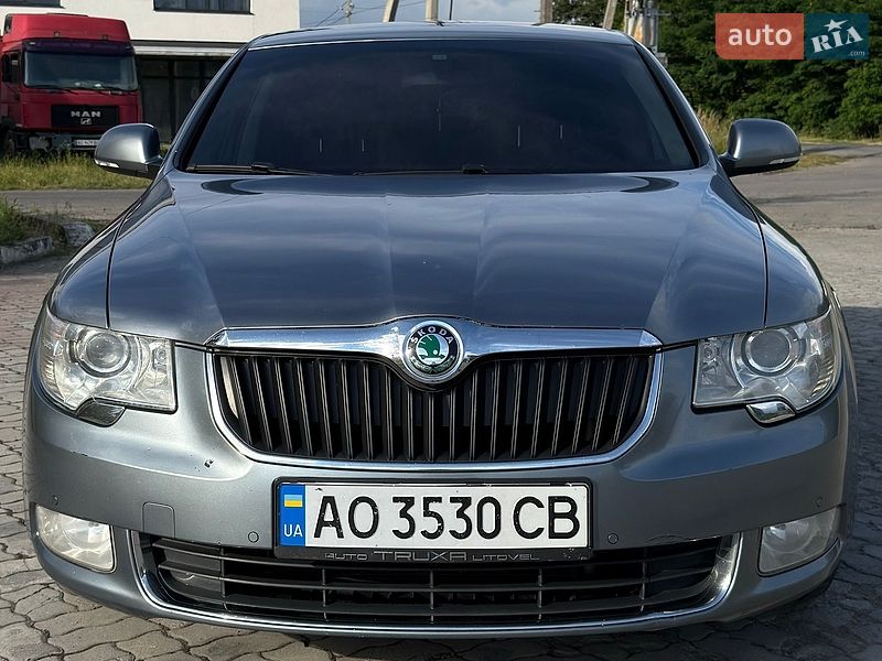 Skoda Superb 2011