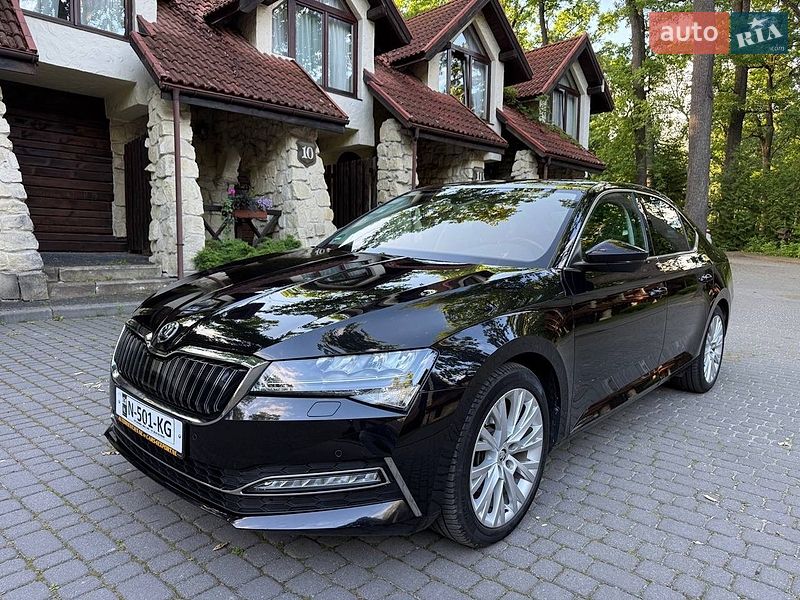 Skoda Superb 2021
