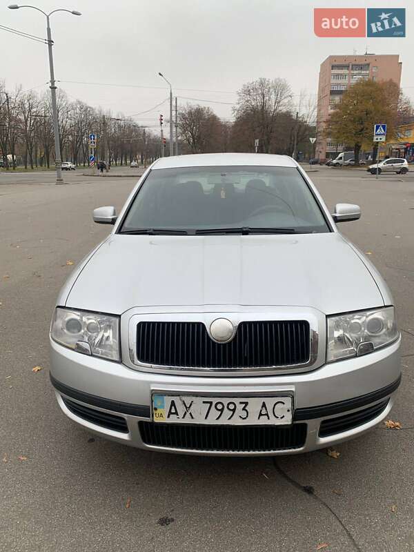 Skoda Superb 2004