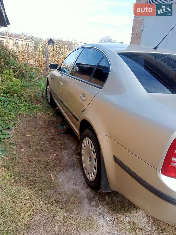 Skoda Superb 2003