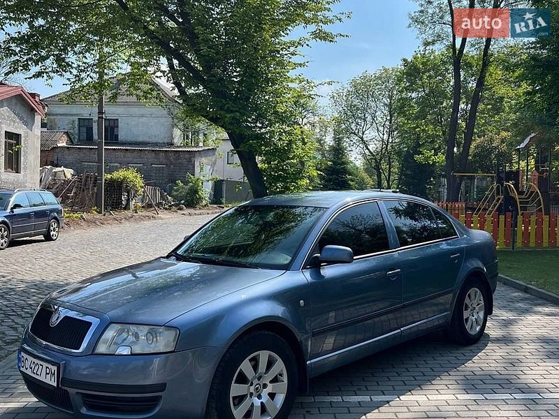 Skoda Superb 2002