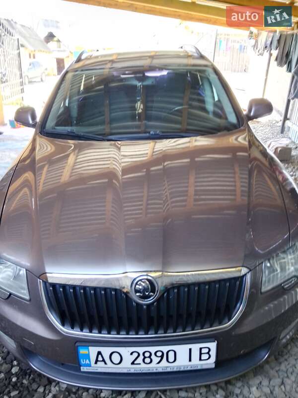 Skoda Superb 2011