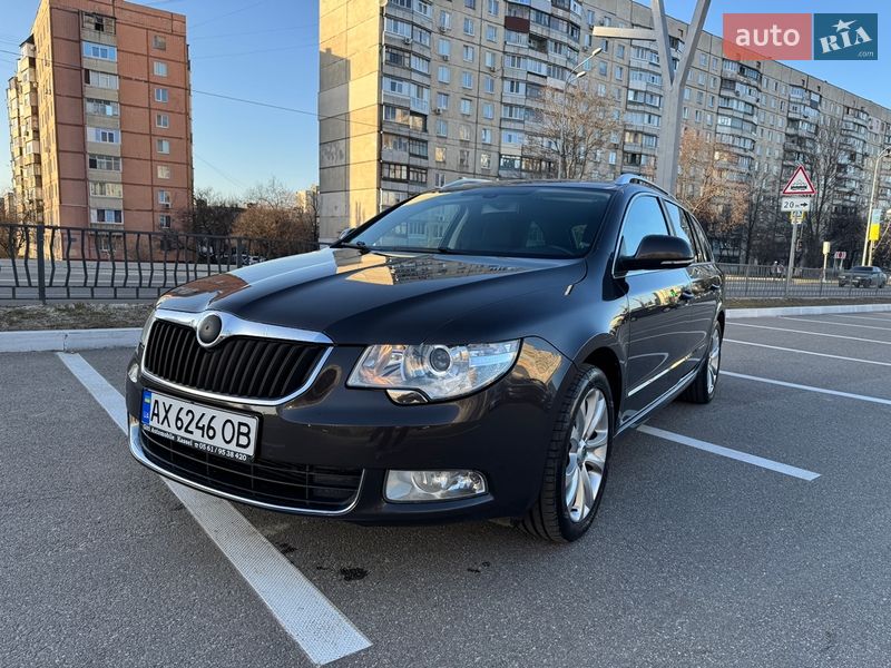 Skoda Superb 2011
