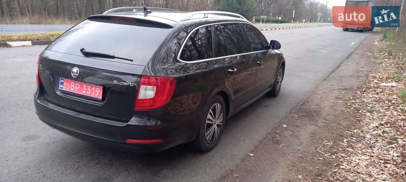 Skoda Superb 2012