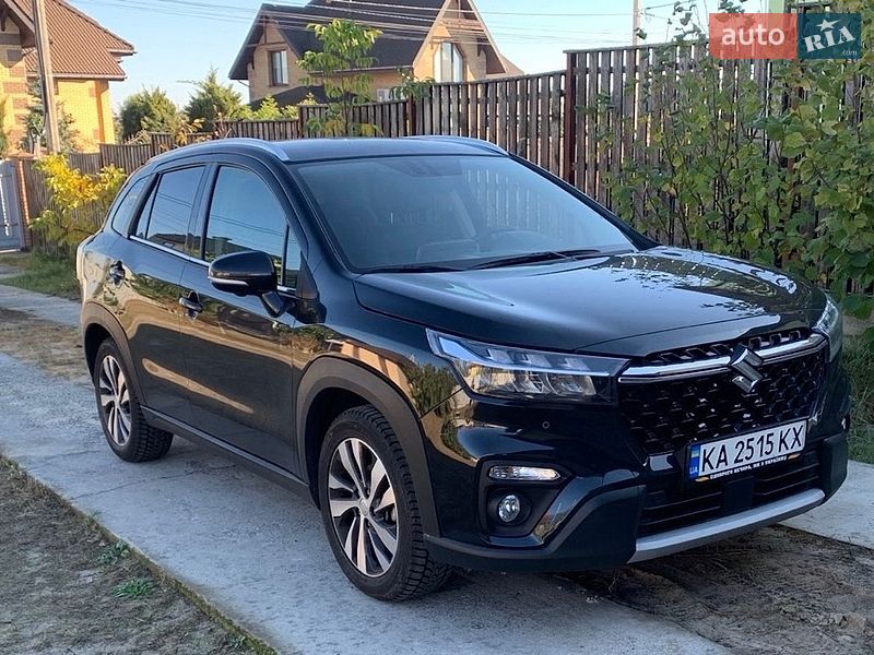 Suzuki S-Cross 2023