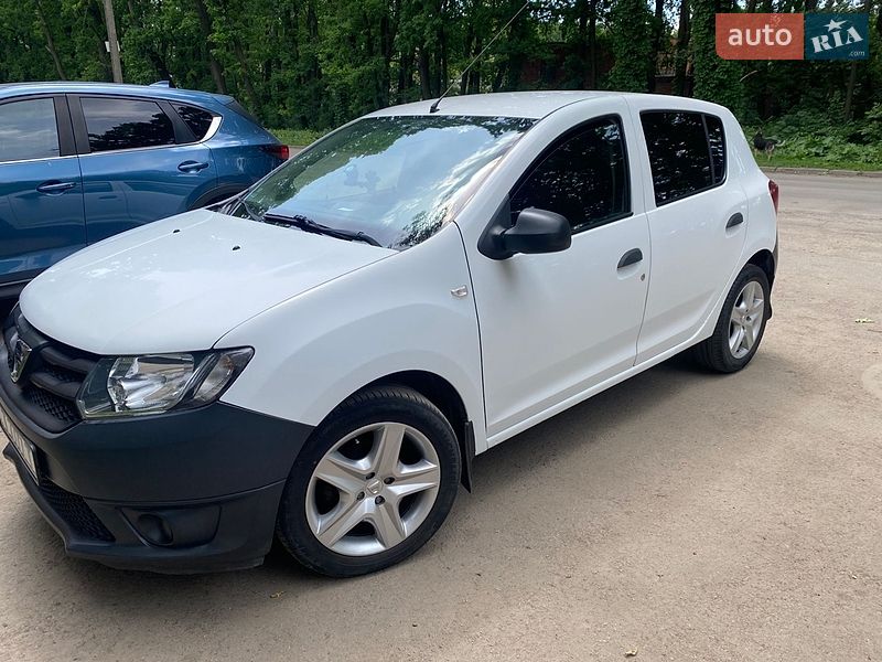 Dacia Sandero 2015