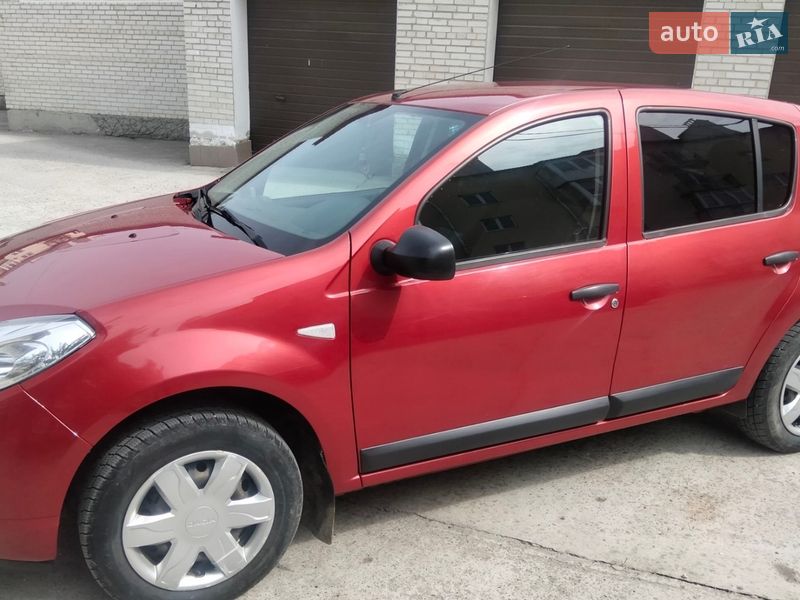 Dacia Sandero 2011