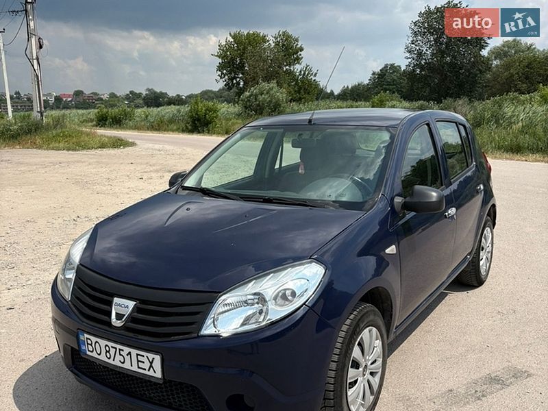 Dacia Sandero 2011
