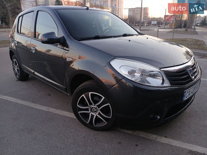Dacia Sandero 2012
