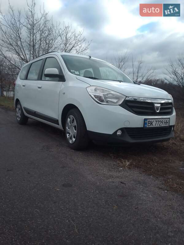 Dacia Lodgy 2012