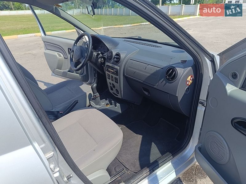 Dacia Logan 2007