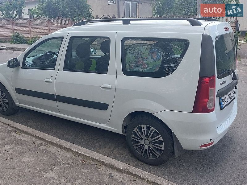 Dacia Logan 2011