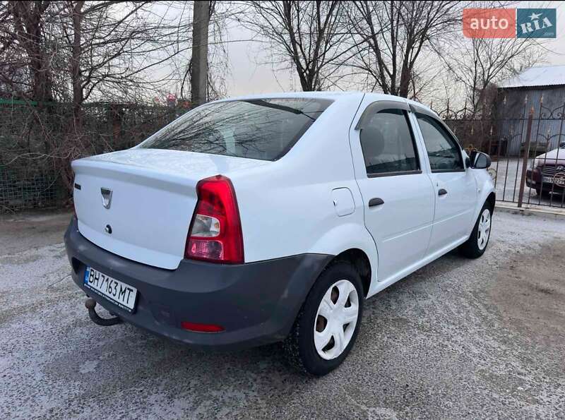 Dacia Logan 2012