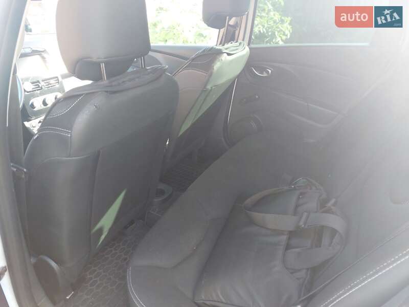 Renault Clio 2015