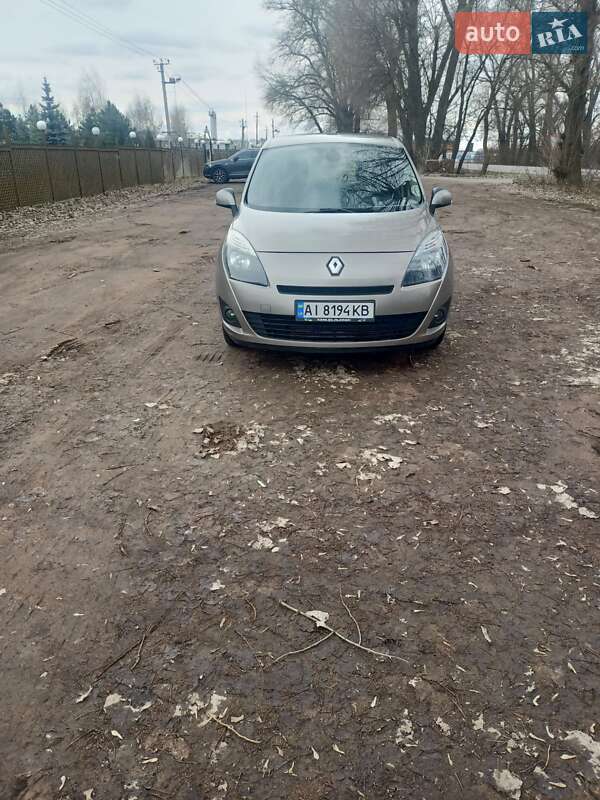 Renault Scenic 2011
