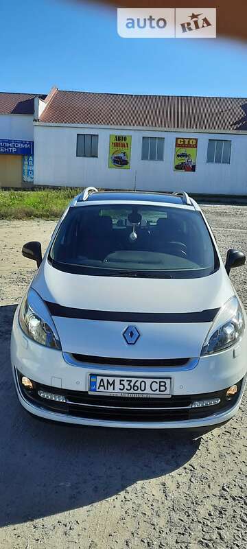 Renault Megane Scenic 2013