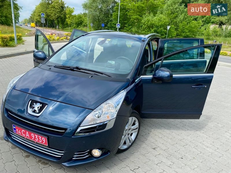 Peugeot 5008 2012